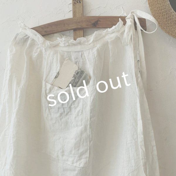 画像2: mifumi／タックとアトリエ刺繍のエプロン・オフ (2)