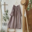 画像1: mifumi／アトリエ刺繍 森のオーバーワンピース・ライラック (1)