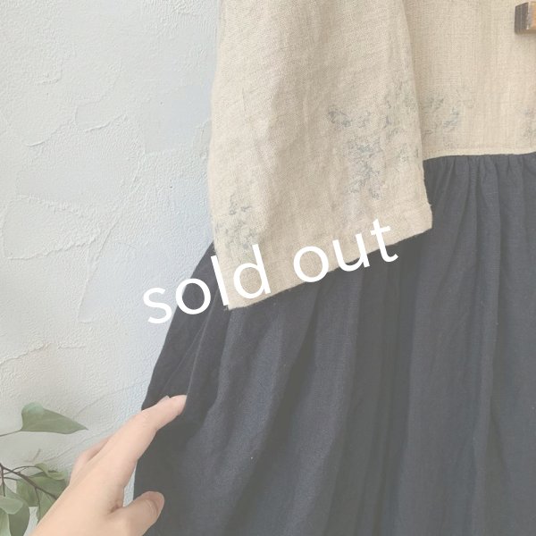 画像4: mifumi／hibinoワンピース・シャビー黒花×黒スカート (4)