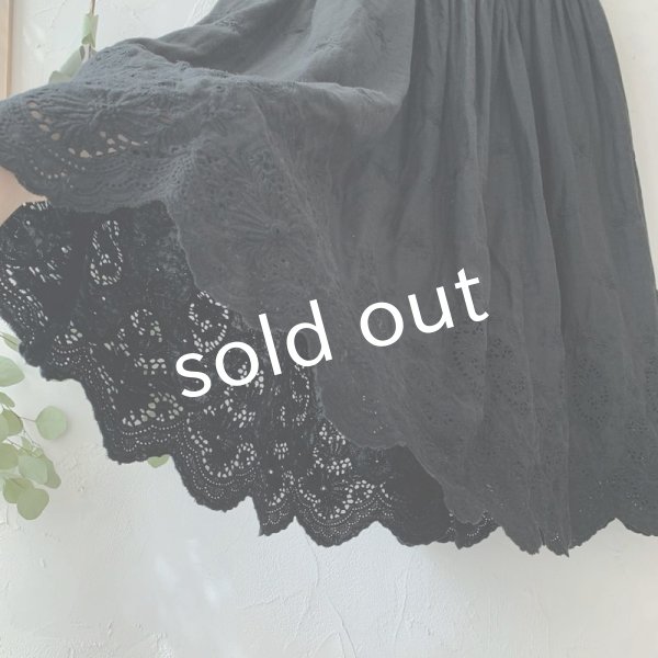 画像2: mifumi／ティアードぺちスカート・黒ベルレース (2)