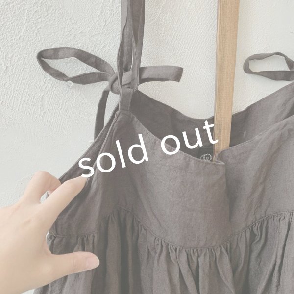 画像5: mifumi/ふたつりぼんのエプロンワンピース・こげ茶 (5)