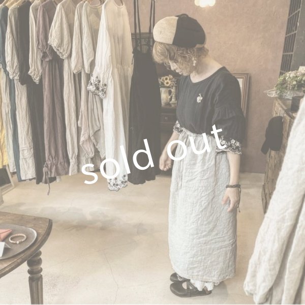 画像7: mifumi／タックとアトリエ刺繍のエプロン・オフ (7)