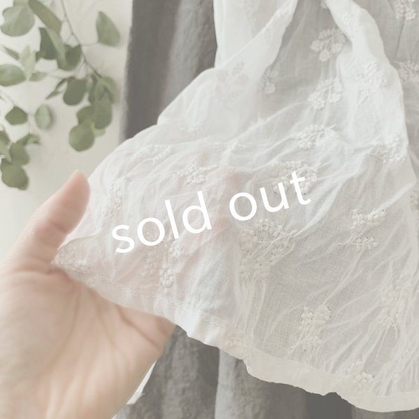 画像4: mifumi/わたぐもオーガンジー はなれ衿のサラワンピース・濃灰 (4)