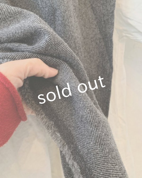 画像4: MARCHE' DE SOEUR／ウールへリンボンのポンチョ・杢チャコール (4)