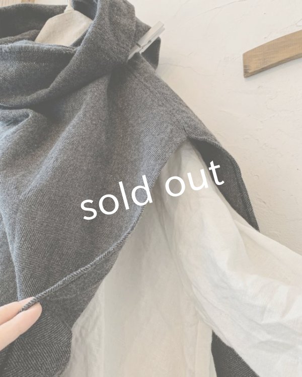 画像5: MARCHE' DE SOEUR／ウールへリンボンのポンチョ・杢チャコール (5)