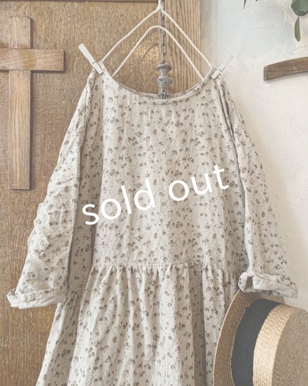 画像2: mifumi/hibinoワンピース・茶小花 (2)