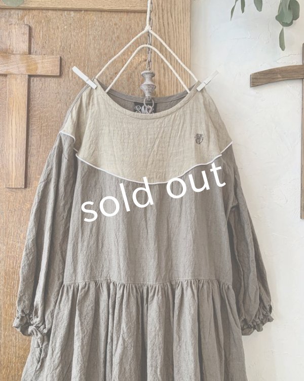 画像2: mifumi/アトリエ刺繍 キャロルのドレス・カーキ×薄カーキ (2)