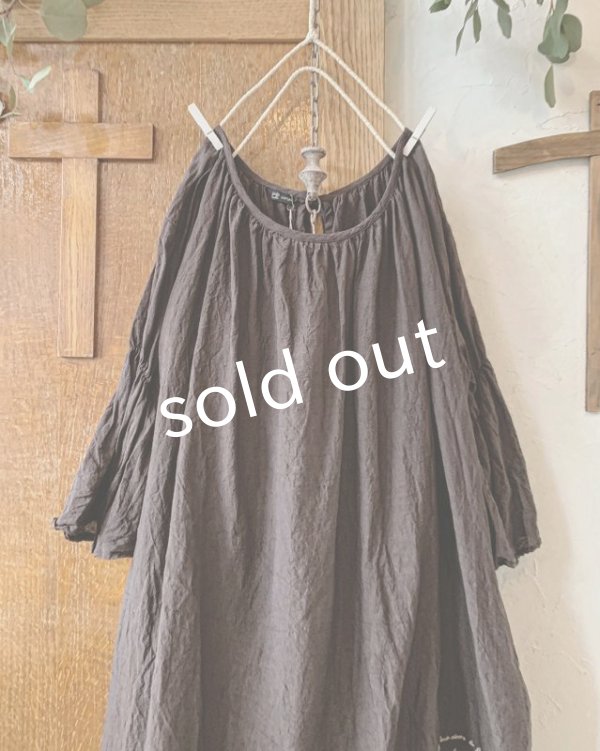 画像2: mifumi/アトリエ刺繍 森のオーバーワンピース・こげ茶 (2)