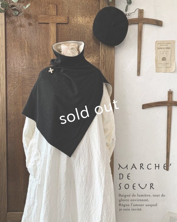 画像1: MARCHE' DE SOEUR／教会のケープ・リバーシブル【木の十字架ブローチ付】 (1)