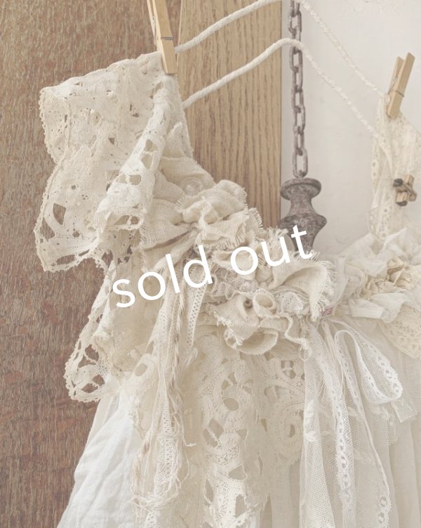 画像2: pollenbienco／アンティークレースのギャザーキャミソール (2)