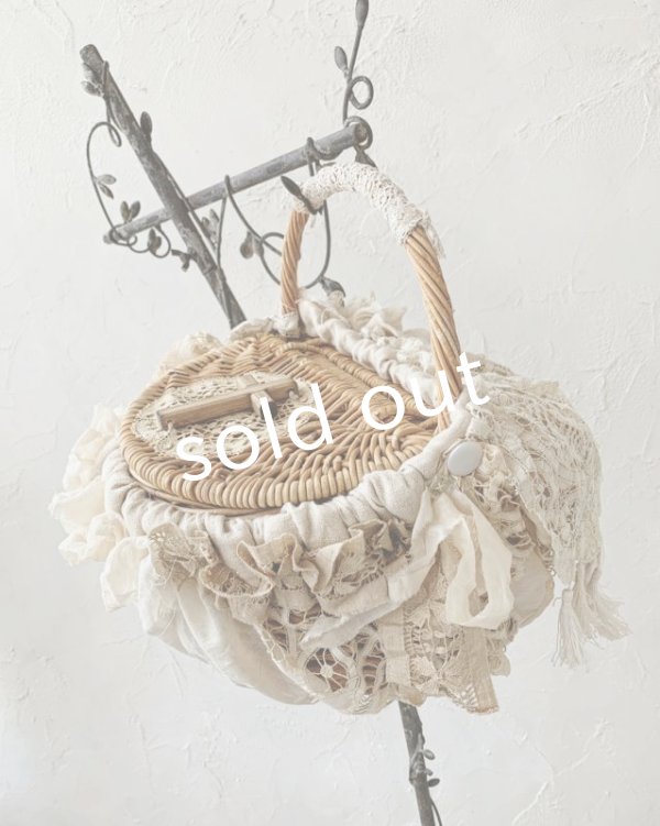 画像2: pollenbienco／アンティークレースと十字架のゆりかごバスケット (2)