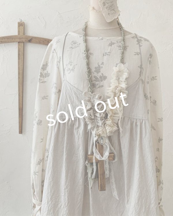 画像2: pollenbienco/十字架とチェコ製ガラスのカボションのネックレス・マリア (2)