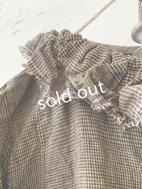 画像8: MARCHE' DE SOEUR／グレンチェックリネンフローフリルブラウス・ヴィンテージカーキ (8)