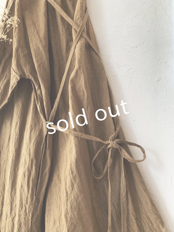 画像6: MARCHE' DE SOEUR／バッククロスギャザーワンピース・ブラウンカーキ (6)