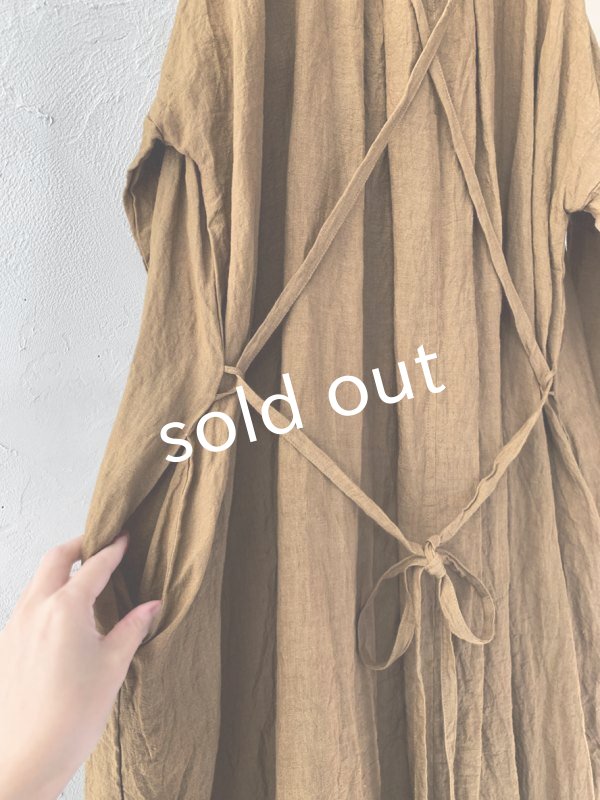 画像10: MARCHE' DE SOEUR／バッククロスギャザーワンピース・ブラウンカーキ (10)