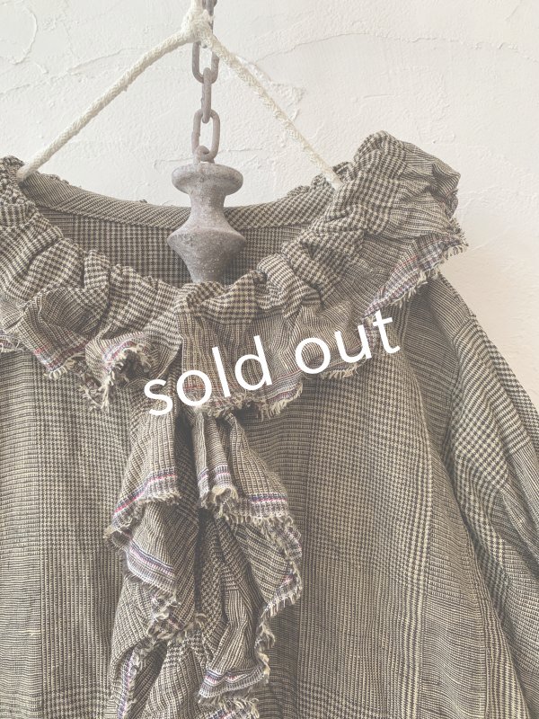 画像2: MARCHE' DE SOEUR／グレンチェックリネンフローフリルブラウス・ヴィンテージカーキ (2)