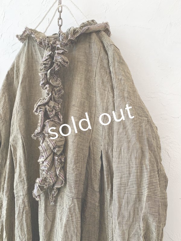 画像2: MARCHE' DE SOEUR／グレンチェックリネンフローフリルワンピース・ヴィンテージカーキ (2)