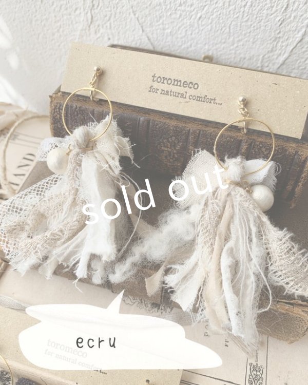 画像2: toromeco／裂き布タッセルbutterfly耳飾り (2)