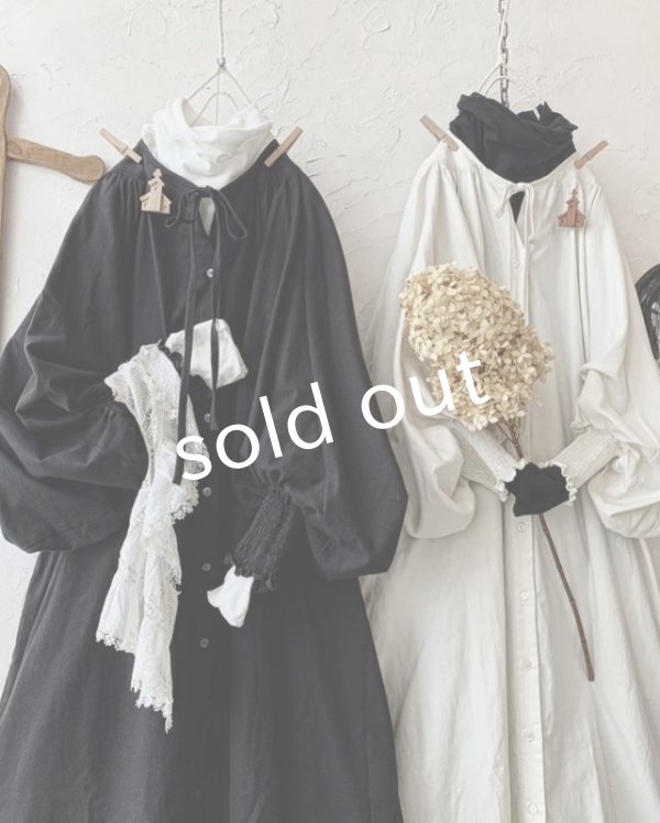 画像2: kosatofuku／バルーンスリーブのギャザーワンピース (2)