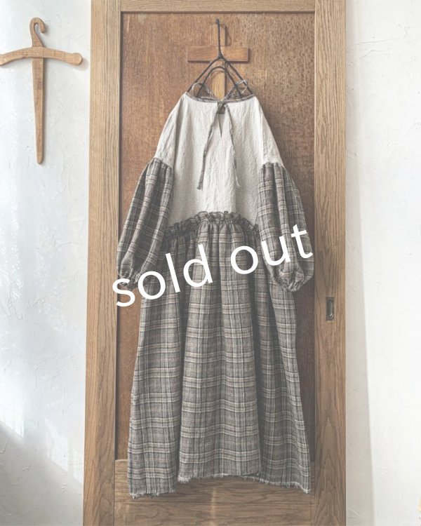画像2: MARCHE' DE SOEUR／ブルターニュのワンピース・ウールリネン アンティークチェック生成り (2)