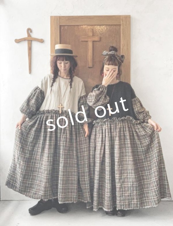 画像9: MARCHE' DE SOEUR／ブルターニュのワンピース・ウールリネン アンティークチェック黒 (9)