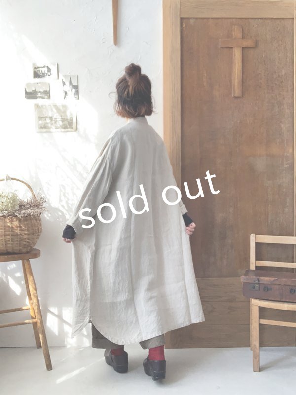 画像4: Avenue／スタンドカラーＡラインワンピース (4)