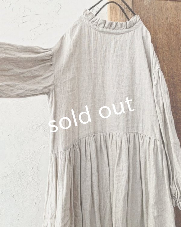 画像10: Avenue／フリル襟ギャザーワンピース (10)