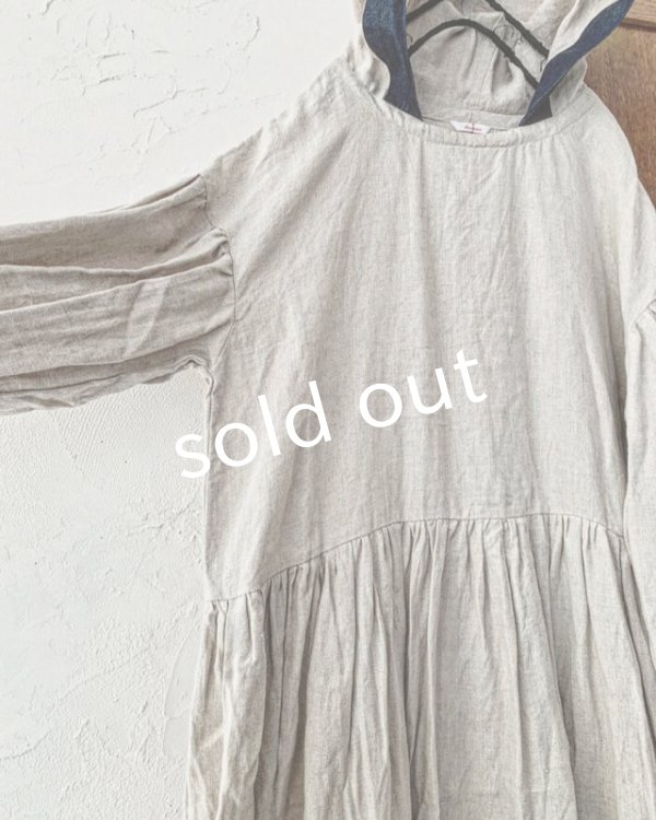 画像10: 【次回3月下旬入荷予定】Avenue／フード付きギャザーワンピース (10)