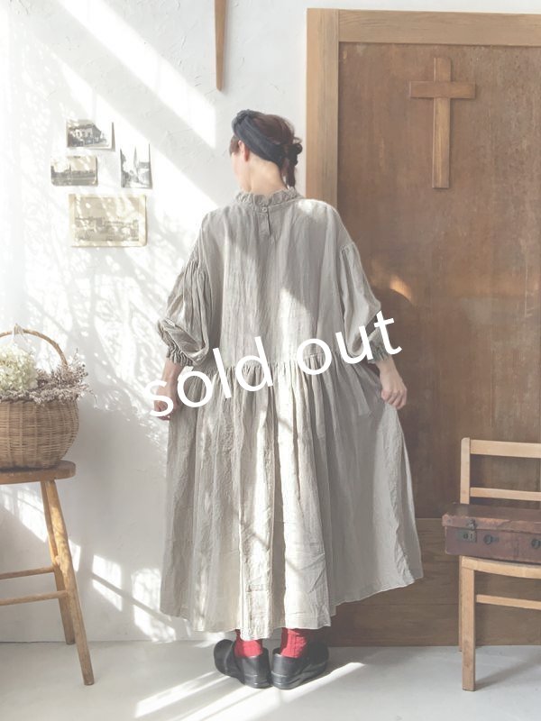 画像12: Avenue／フリル襟ギャザーワンピース (12)