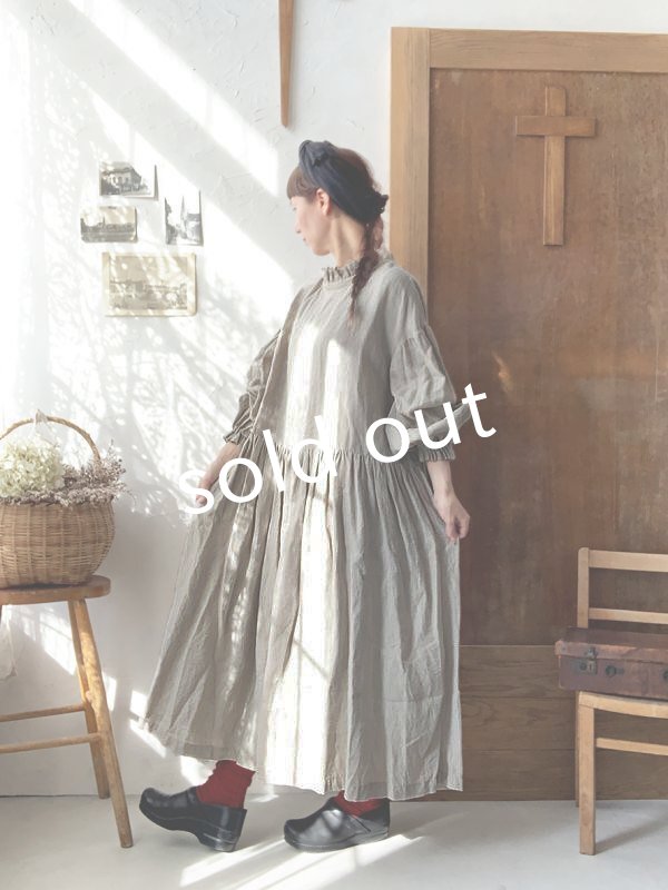 画像10: Avenue／フリル襟ギャザーワンピース (10)