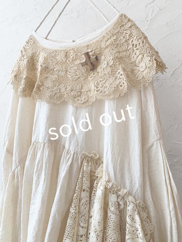 画像3: pollenbienco／アンティークレースと十字架のギャザーブラウス ・D (3)