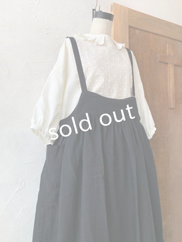 画像5: kosatofuku／ギャザーエプロンワンピース・ブラック (5)