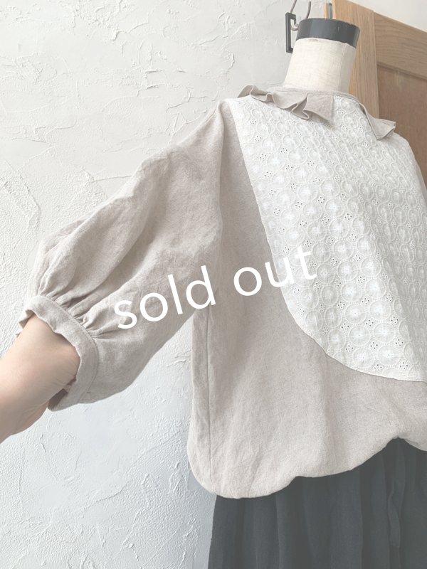 画像10: kosatofuku／プリーツカラーとレース切替のブラウス・キナリ (10)