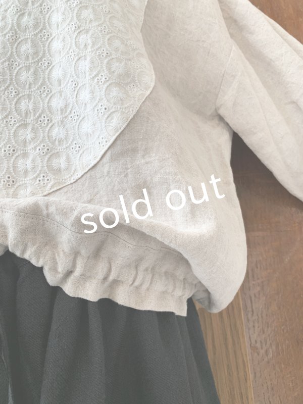 画像11: kosatofuku／プリーツカラーとレース切替のブラウス・キナリ (11)