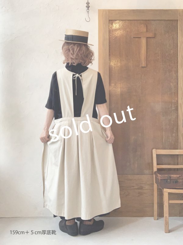 画像15: kosatofuku／サイドオープンのプリーツエプロンワンピース・ブラック (15)