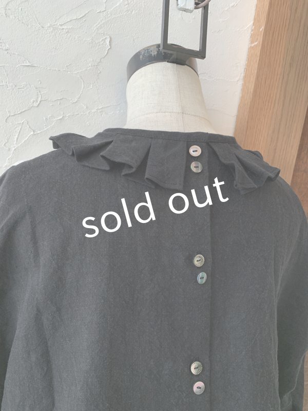 画像8: kosatofuku／プリーツカラーとレース切替のブラウス・ブラック (8)