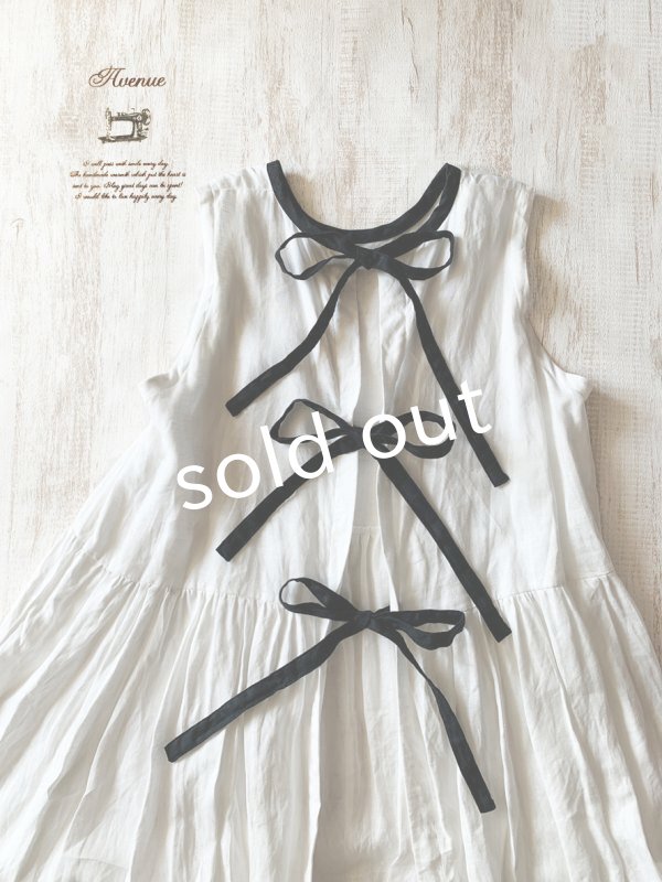 画像2: Avenue／後ろりぼんのノースリーブワンピース・オフに黒りぼん (2)