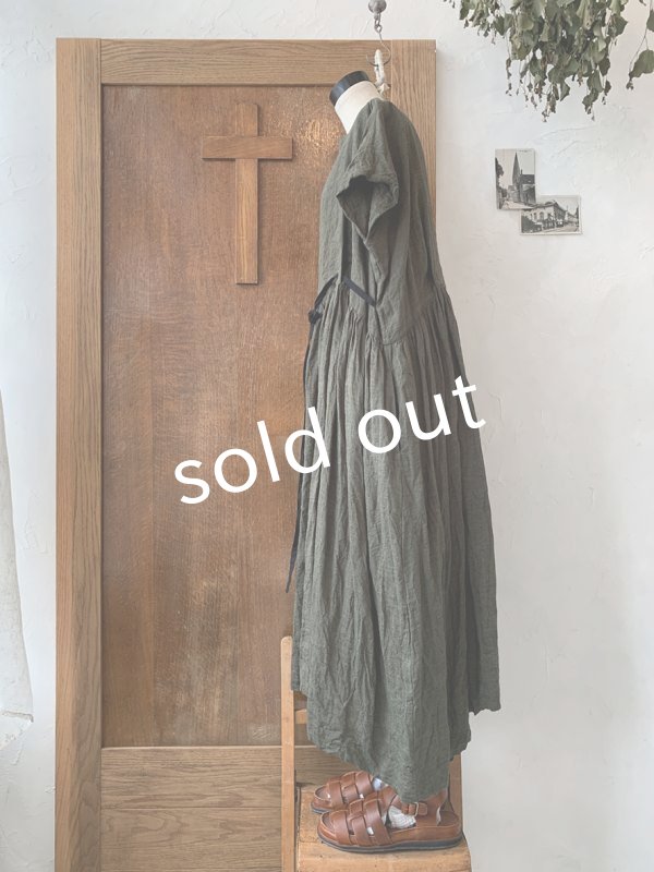 画像5: MARCHE' DE SOEUR／ボートネックギャザーワンピース・カーキ (5)