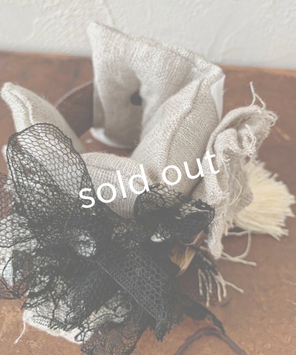 画像3: pollenbienco／アンティークレースと本革のクッションブレスレット・B (3)