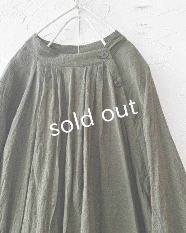 画像2: MARCHE' DE SOEUR／ワイドギャザーワンピース・カーキ (2)