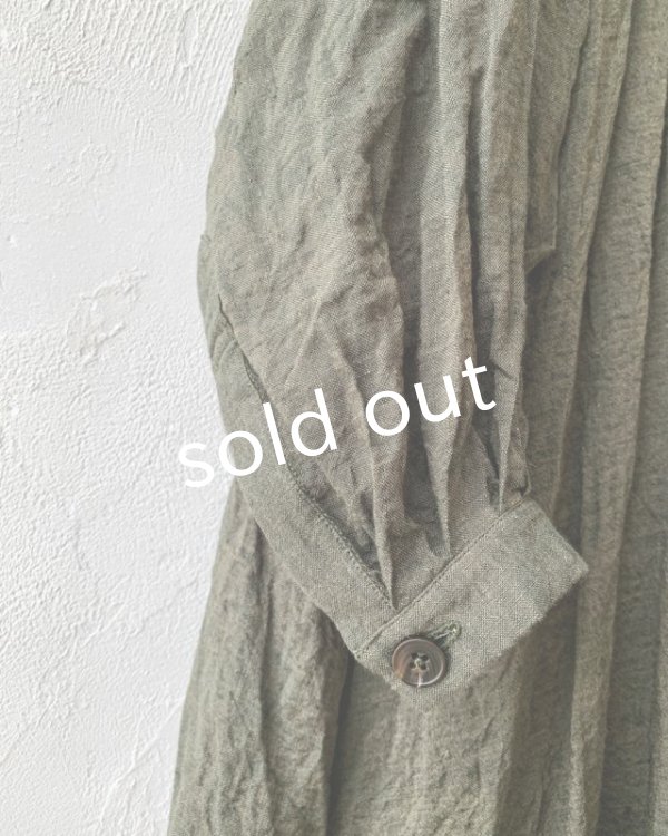 画像4: MARCHE' DE SOEUR／ワイドギャザーワンピース・カーキ (4)