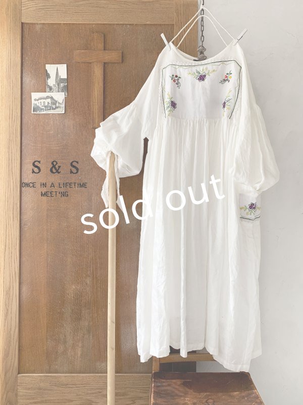 画像2: shizuka's／パフ袖アンティークレースOP・お花刺繍 (2)