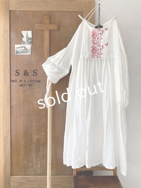 画像2: shizuka's／パフ袖アンティークレースOP・フリンジ赤刺繍 (2)