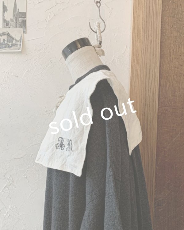 画像2: mifumi/当店限定 クロスステッチ刺繍の付け襟(スケキヨブローチ付)・オフ (2)