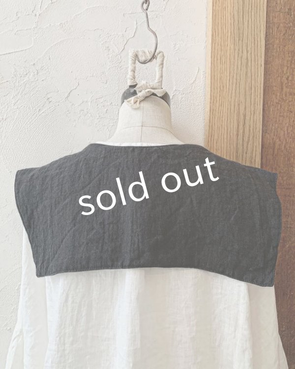 画像3: mifumi／当店限定 クロスステッチ刺繍の付け襟（スケキヨブローチ付）・黒 (3)