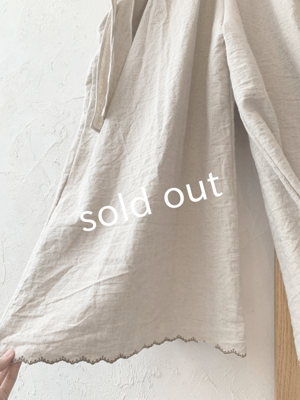 画像4: mifumi/マリアのエプロンパンツ・カーキ刺繍 (4)