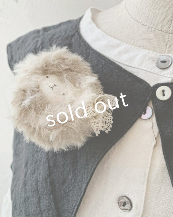 画像5: mifumi／当店限定 クロスステッチ刺繍の付け襟（スケキヨブローチ付）・黒 (5)