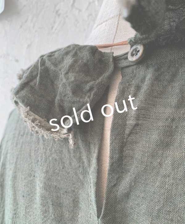 画像9: MARCHE' DE SOEUR／ラッフルウエストリボンワンピース・カーキ (9)