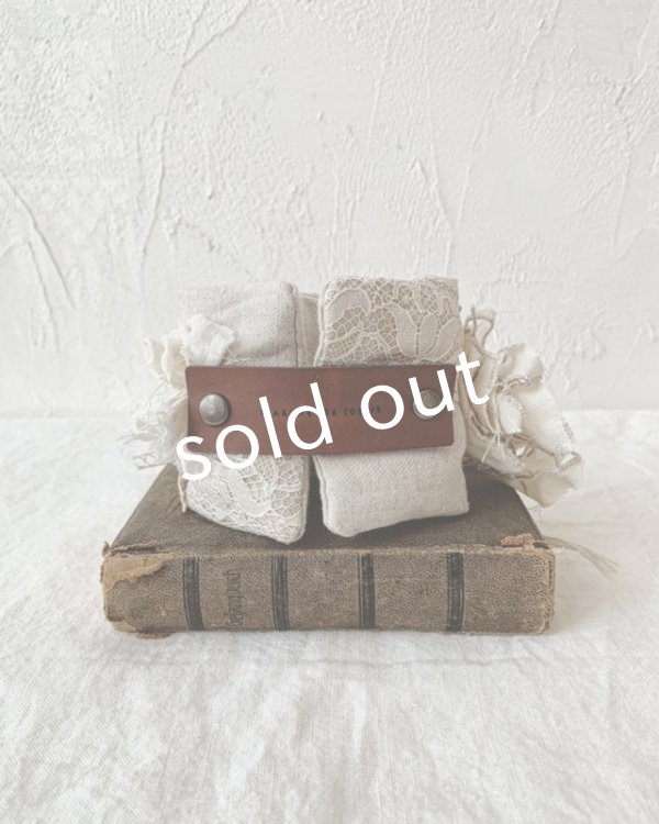 画像7: pollenbienco／アンティークレースのクッションブレスレット・A (7)