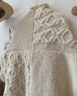 画像7: nepal hand knit/ニットポンチョ・アイボリー【フランスアンティーク・エパングル付】 (7)